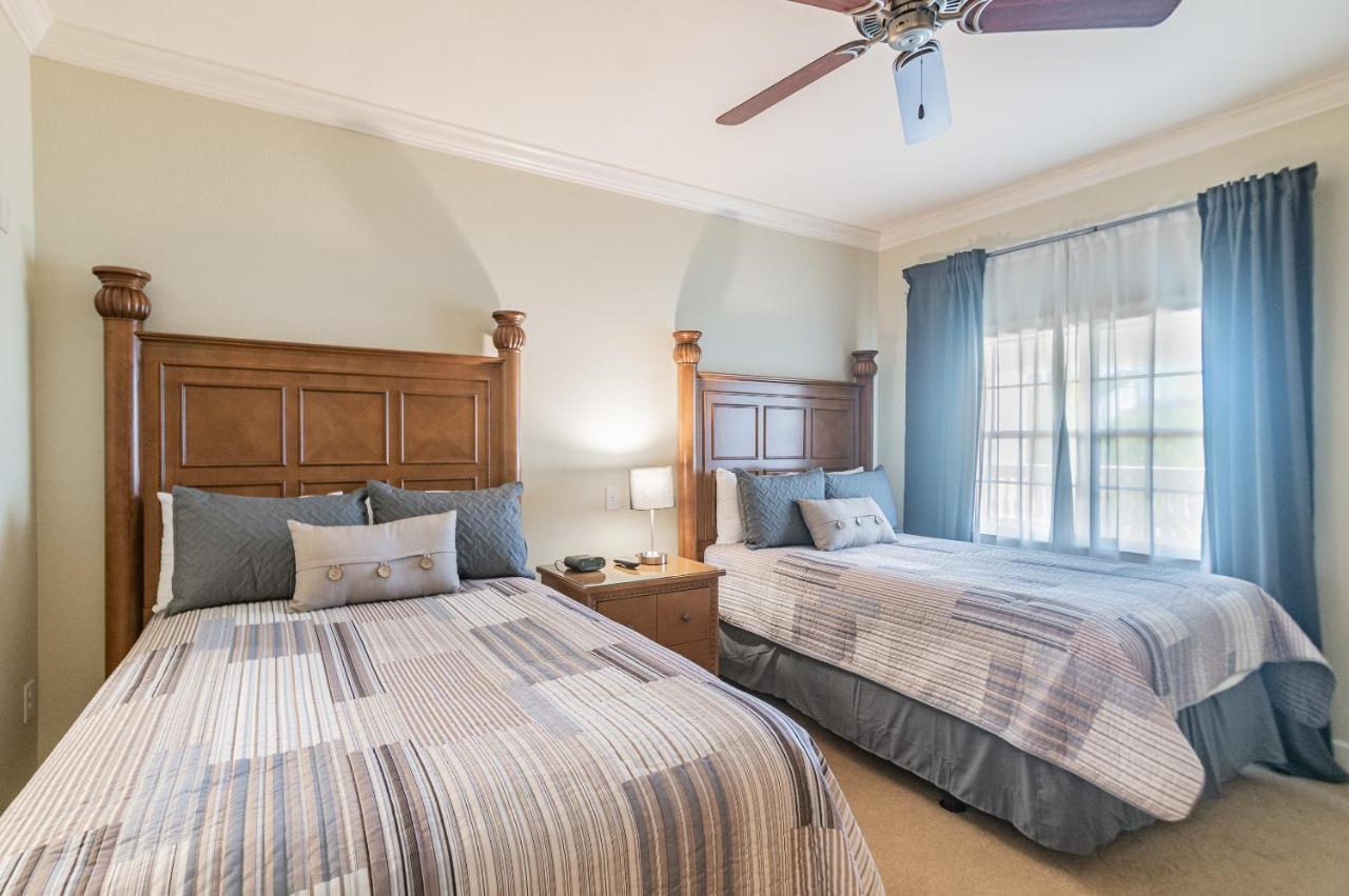 Reunion Villa: Spacious Getaway With Heated Pools