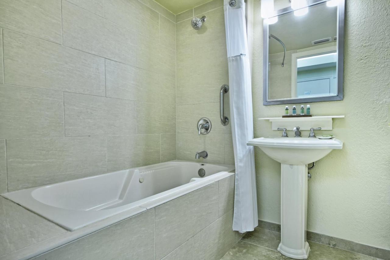 Club Wyndham Star Island Resort 3*