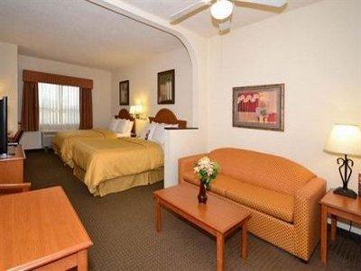 Comfort Miami Airport North 3*