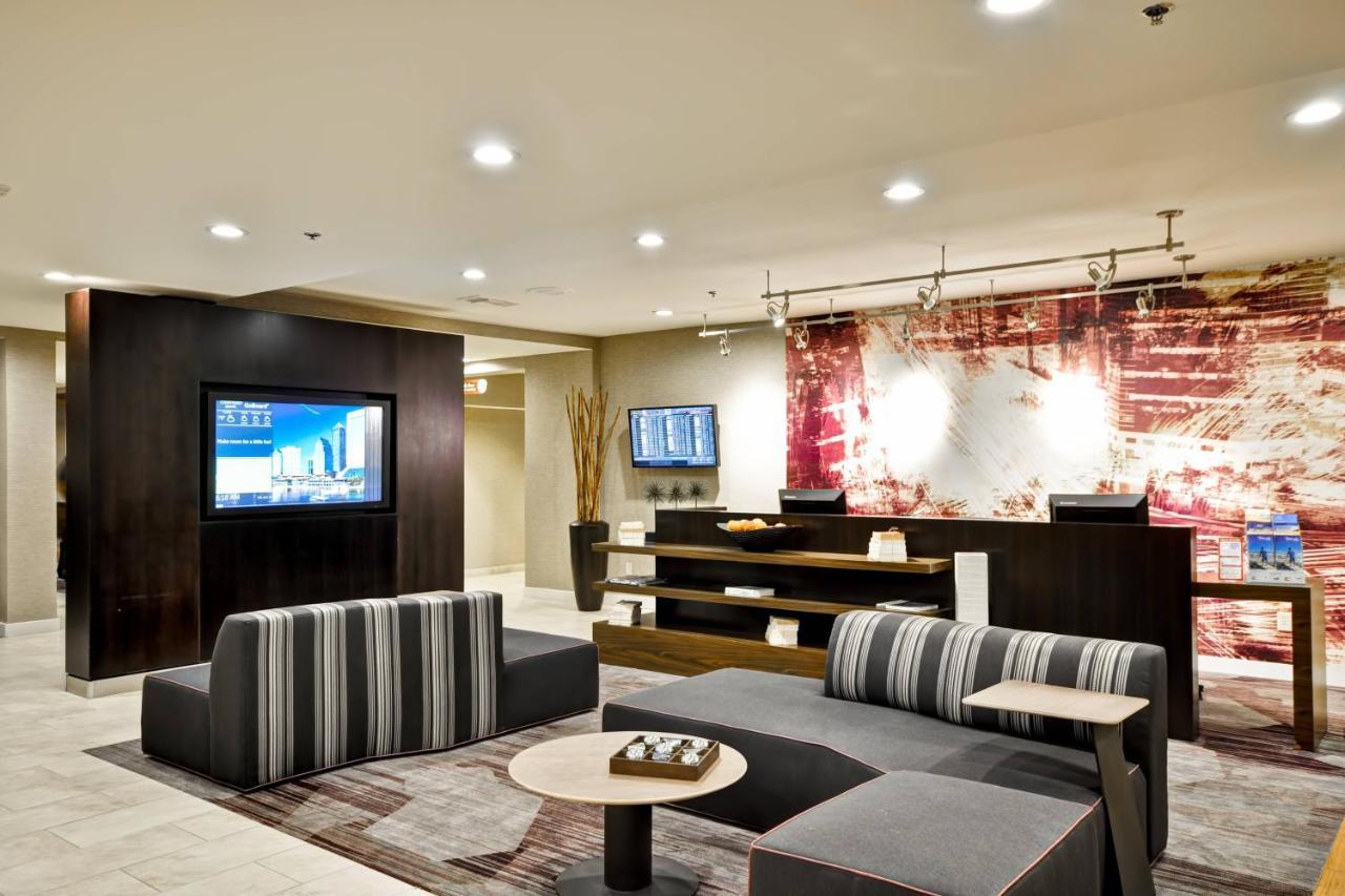 Hotel Courtyard By Marriott Airport/ Northeast