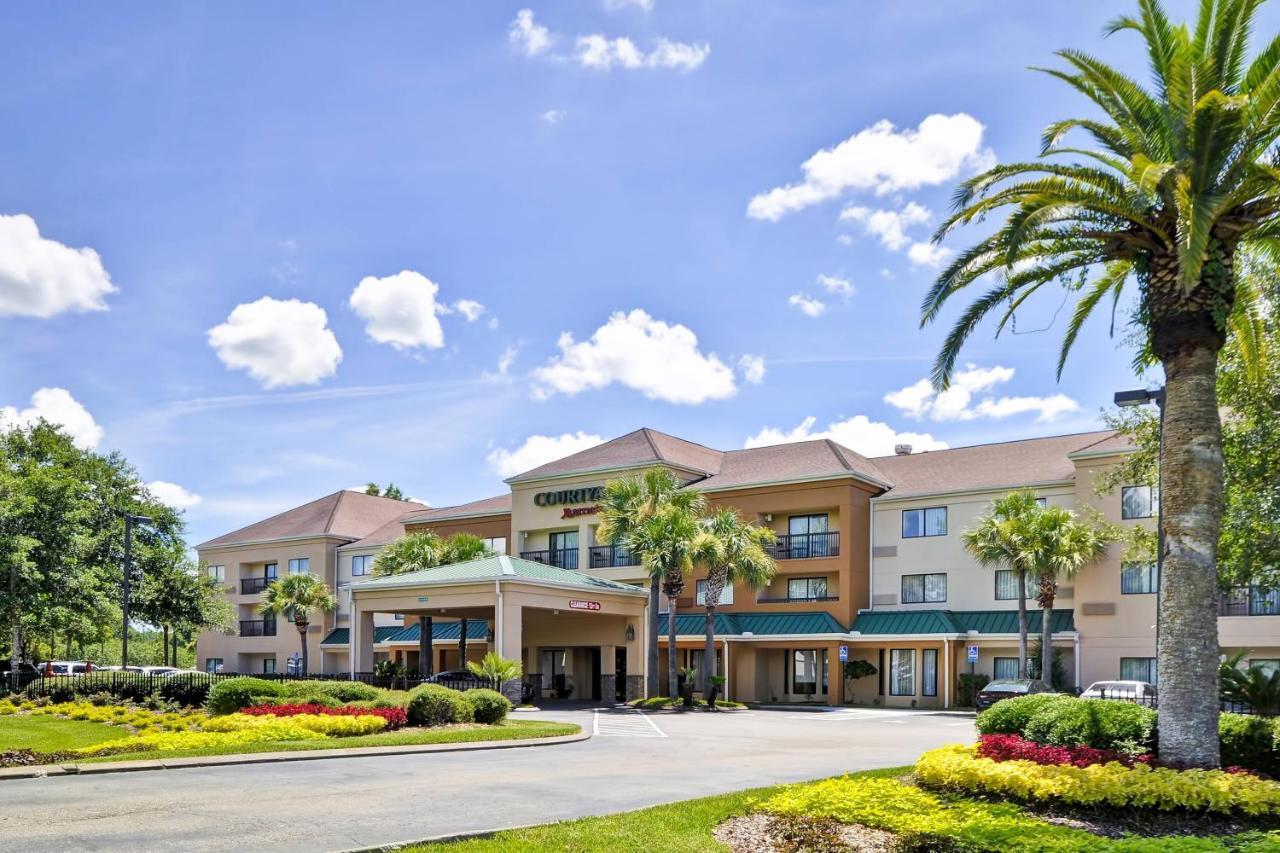 Courtyard By Marriott Airport/ Northeast Hotel