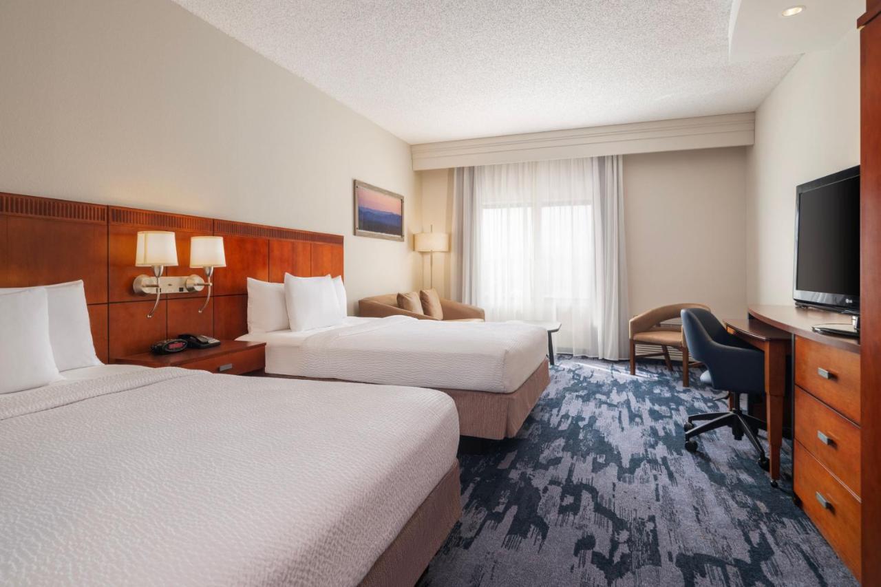 Fairfield & Orlando Hotel 3*