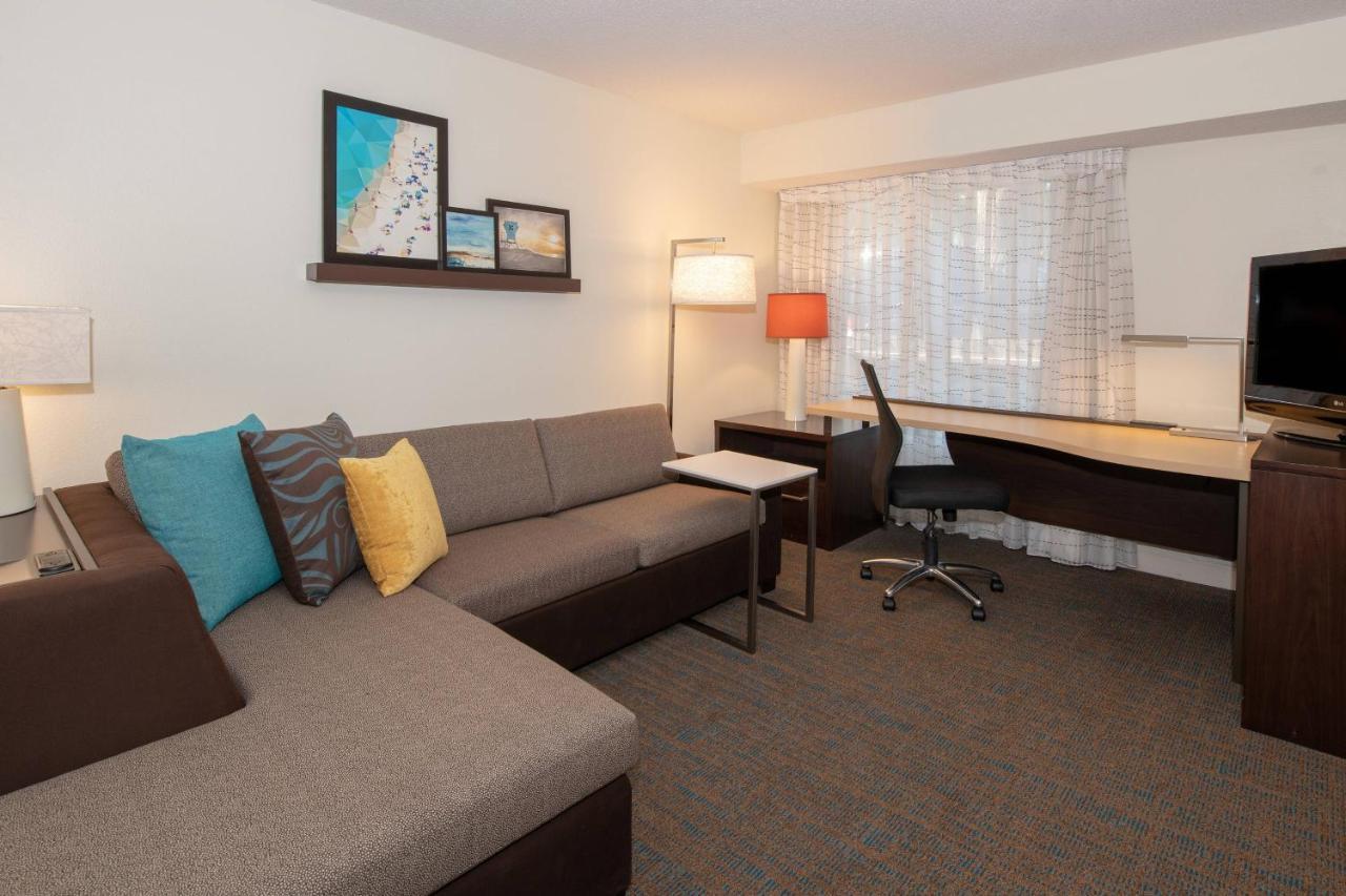 By Marriott Butler Boulevard 3*