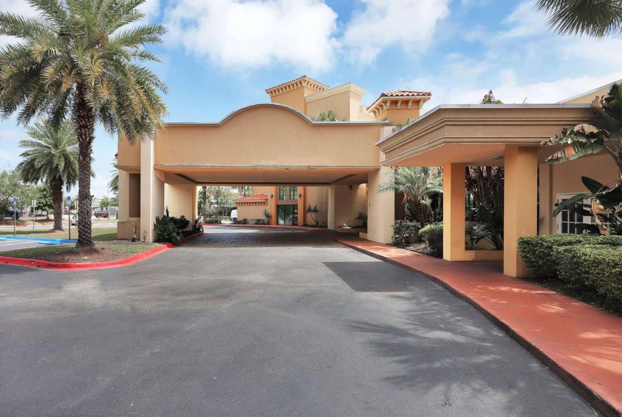 Hotel Ramada By Wyndham I-95 By Butler Blvd Jacksonville