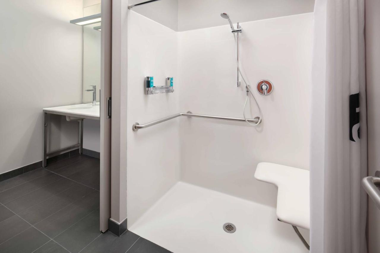 Aloft Airport Miami Springs
