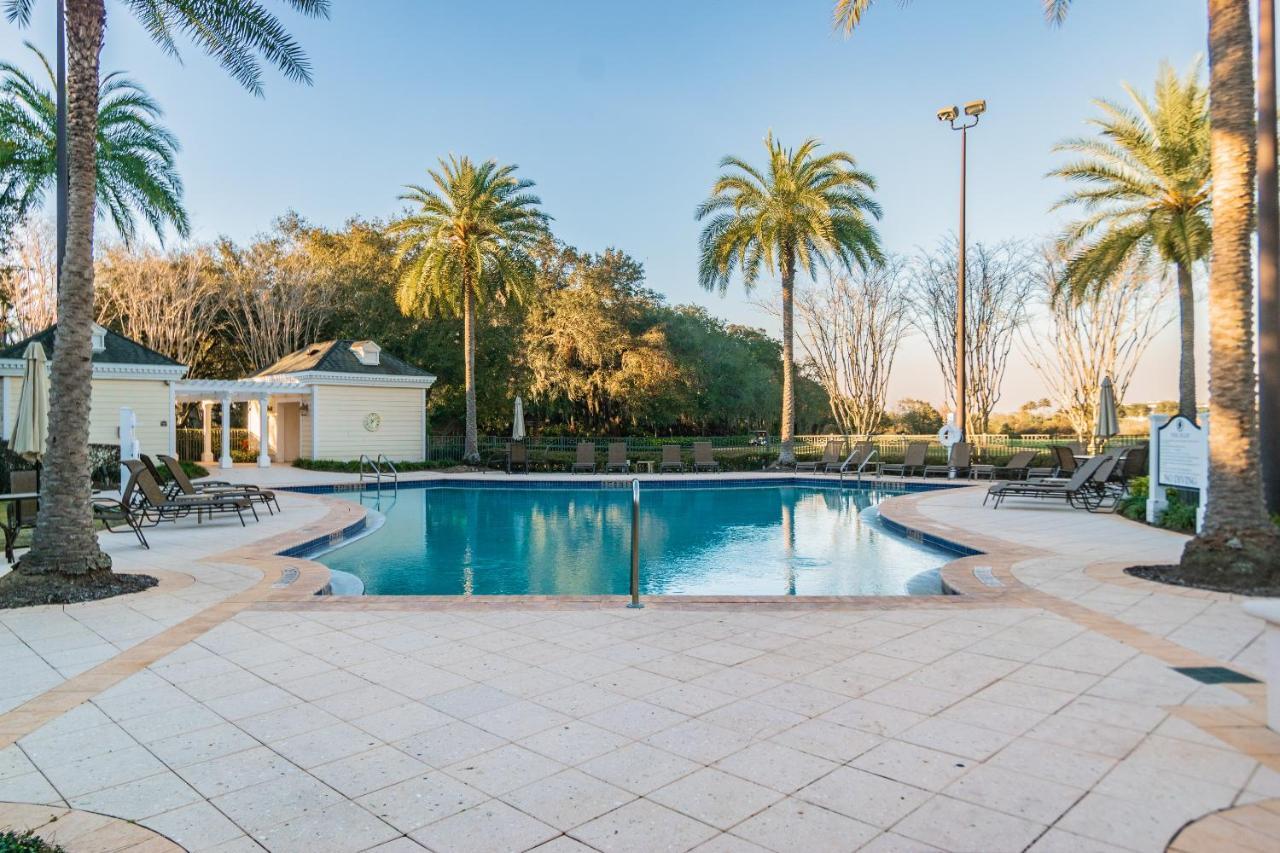 Reunion Villa: Spacious Getaway With Heated Pools