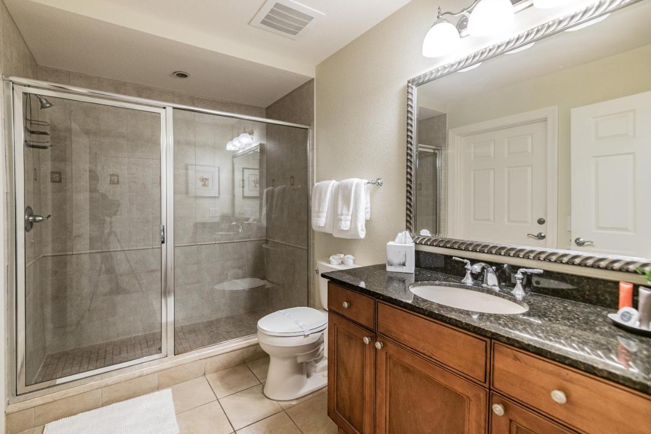 Reunion Villa: Spacious Getaway With Heated Pools Holiday home Kissimmee