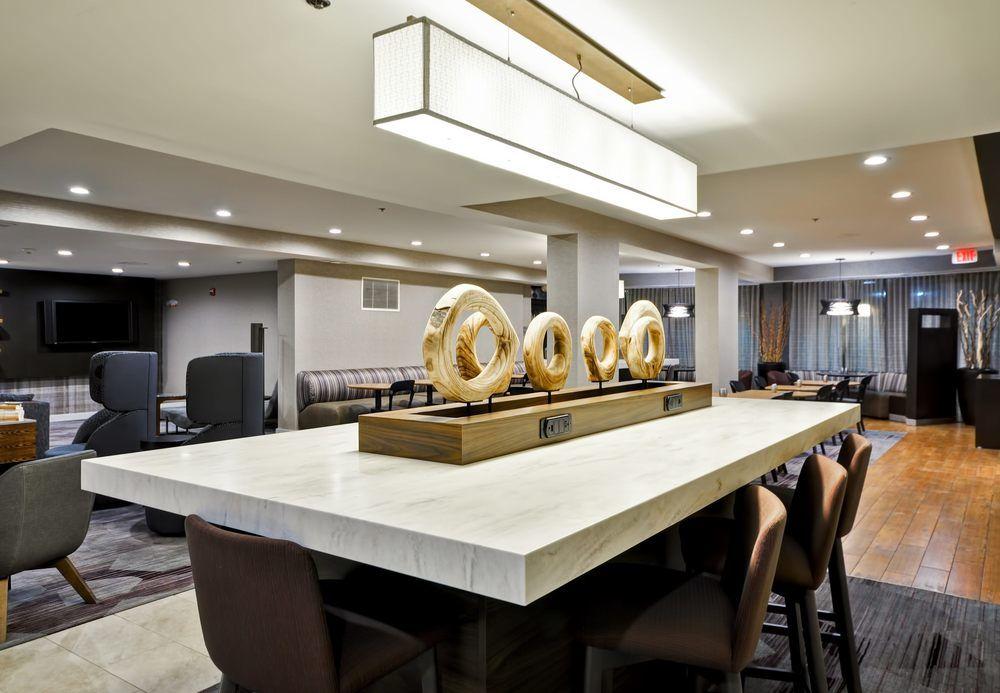 Hotel Courtyard By Marriott Airport/ Northeast