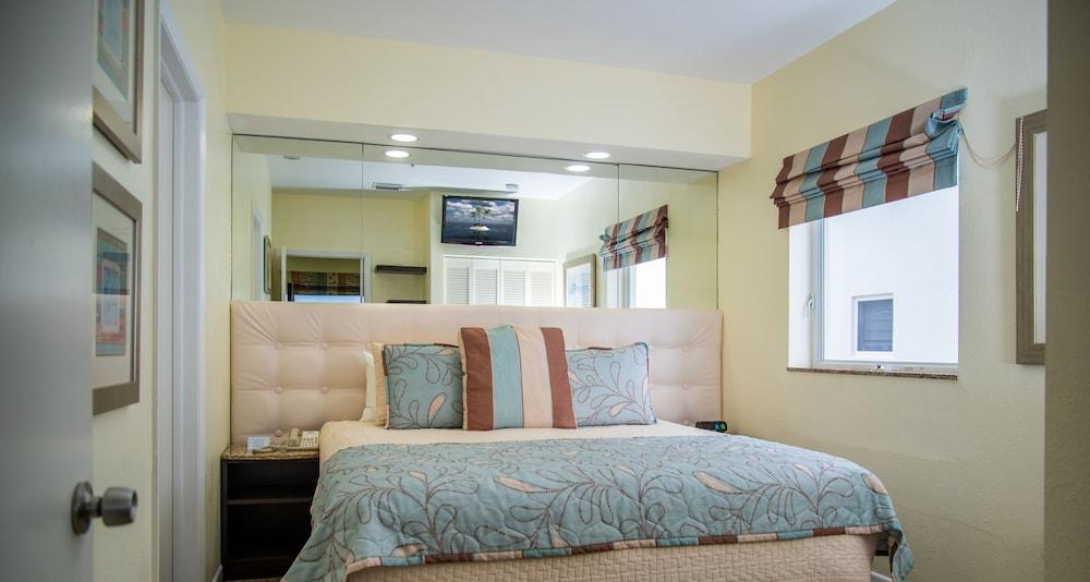 Hotel Crystal Miami Oceanfront 3*