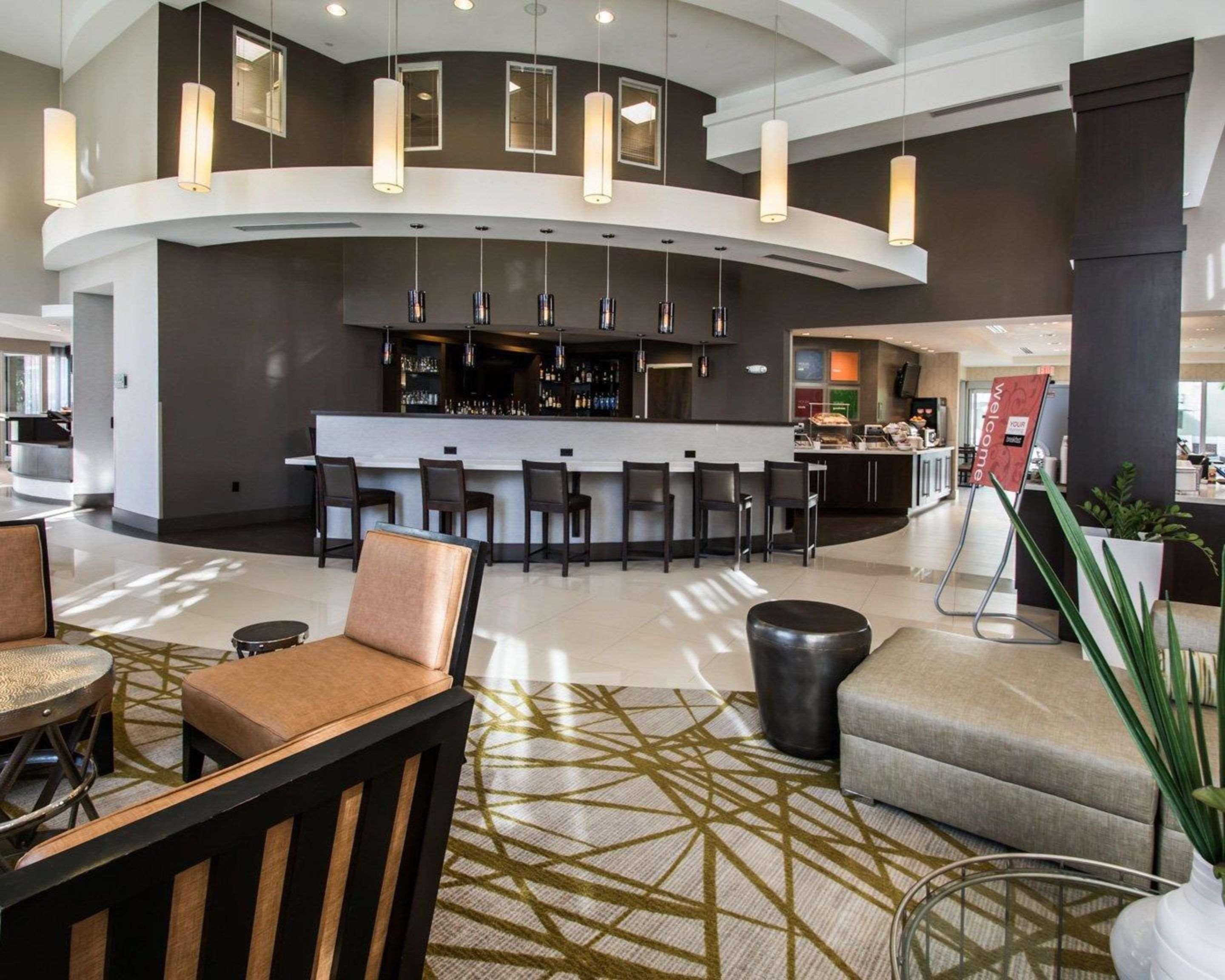 Hotel Comfort Miami Airport North 3*