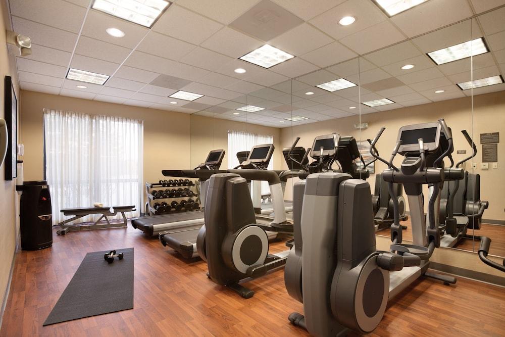 Hyatt Place Airport 3*
