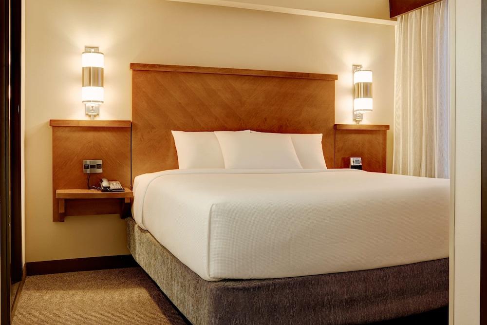 Hyatt Place Airport 3*