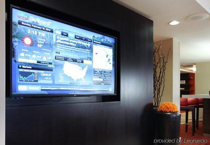 Hotel Courtyard By Marriott Airport/ Northeast