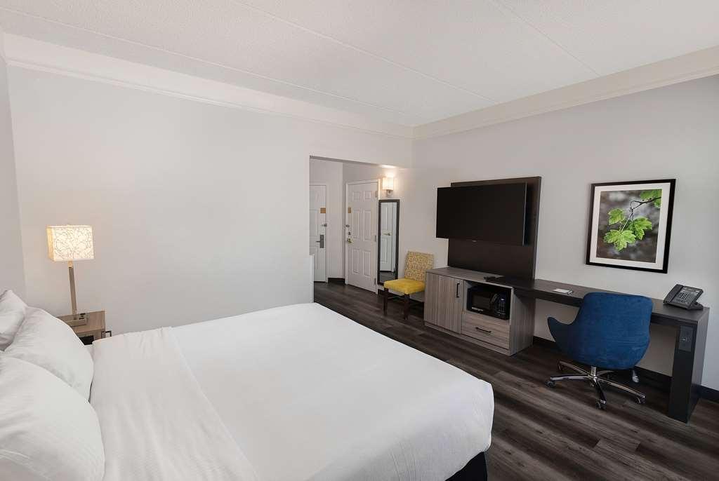 Hotel La Quinta By Wyndham Miami Airport West