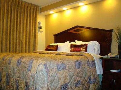 Destiny Palms Maingate West Hotel
