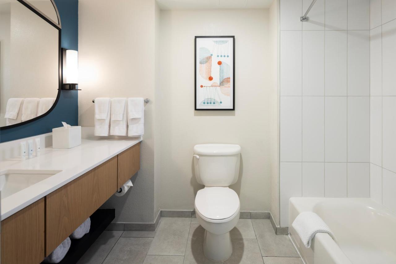 Landy Universal Blvd, A Tribute Portfolio 4* Orlando