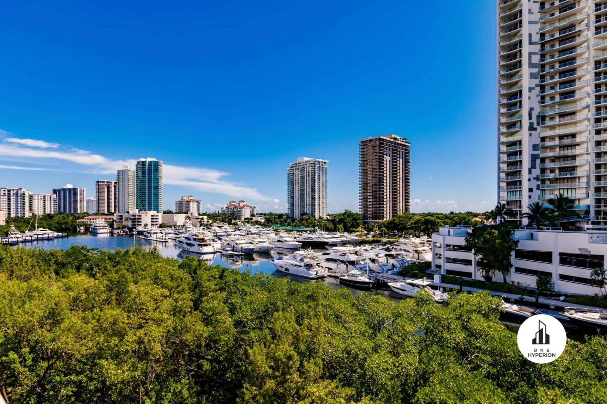 Holiday home Hyperion - 3b Gem W Golf & Intracoastal Views *