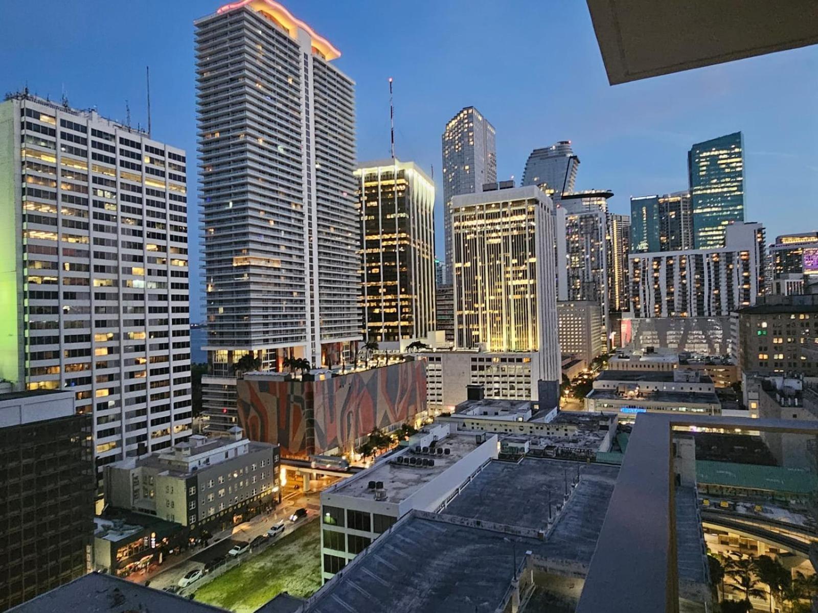 Downtown Elegance. 17th Floor Yotelpad Miami