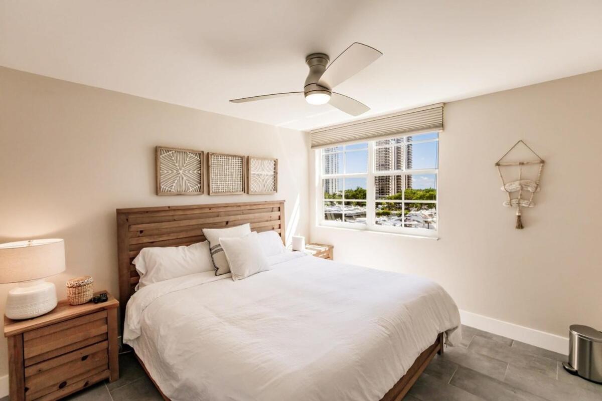 Holiday home Hyperion - 3b Gem W Golf & Intracoastal Views *