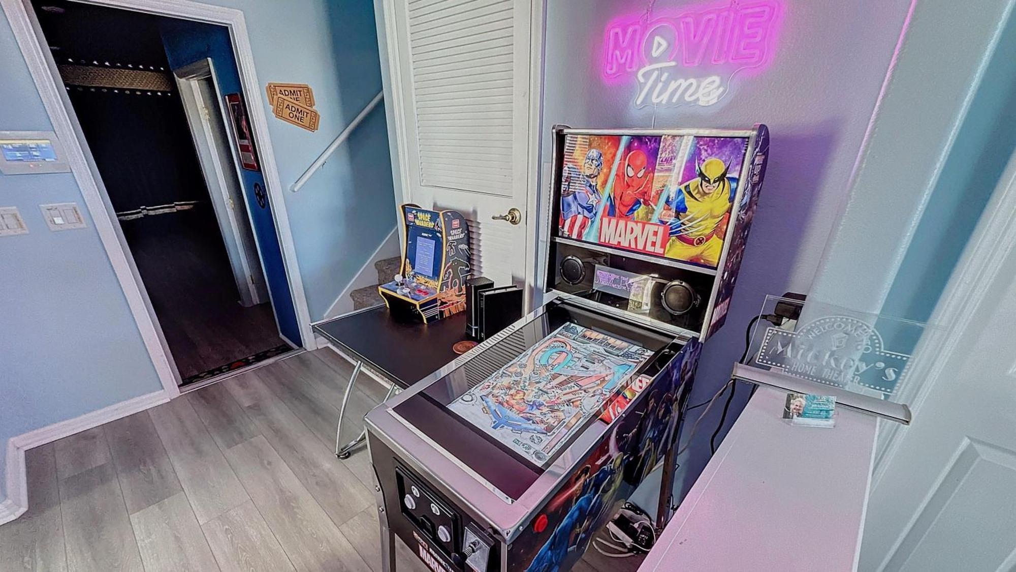Mickeys Movie House, 2 Masters, Pool And Spa Orlando
