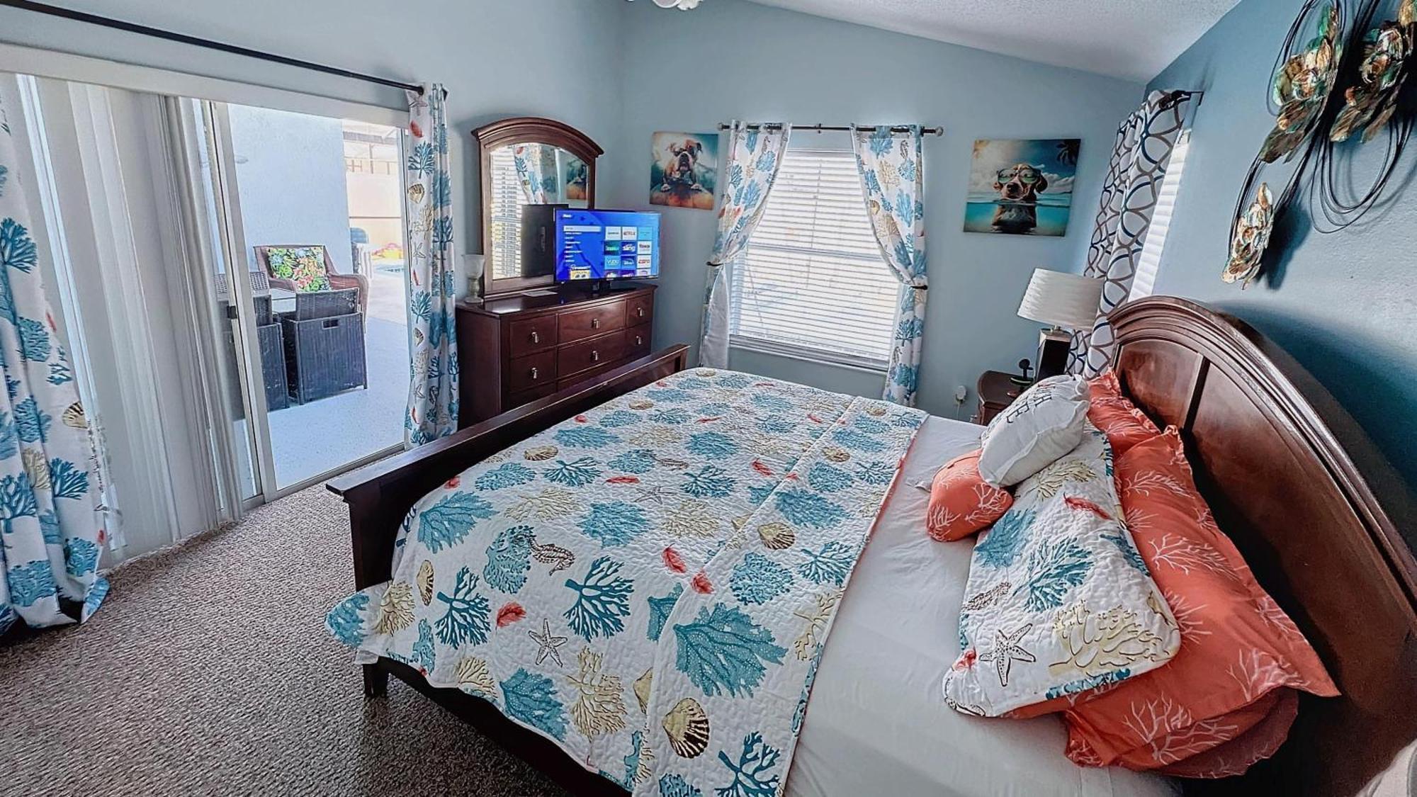 Mickeys Movie House, 2 Masters, Pool And Spa Holiday home Orlando