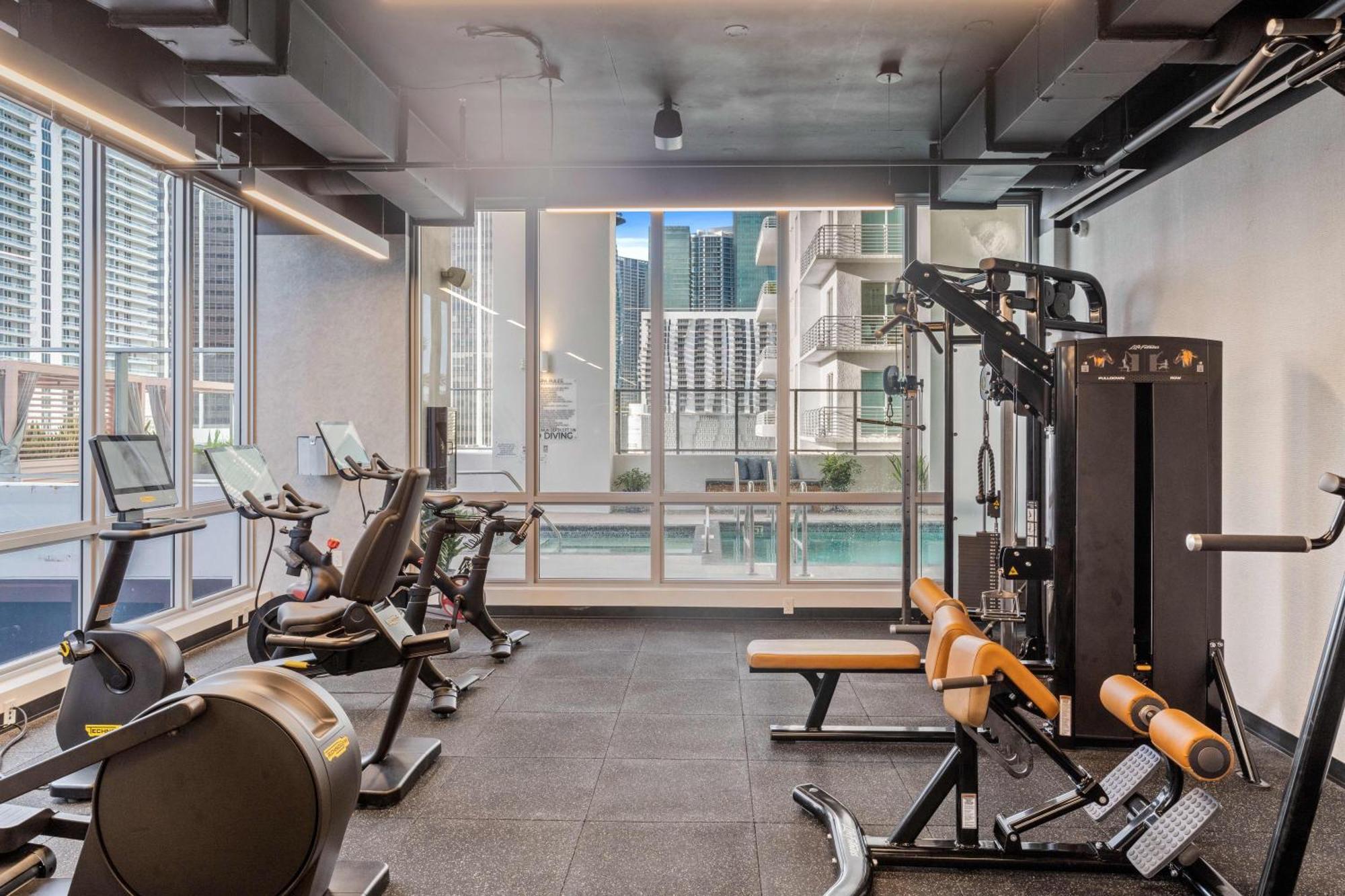 - Casiola Studio's - Near Cruise Terminal, Bayfront Park And Kaseya Center * Miami