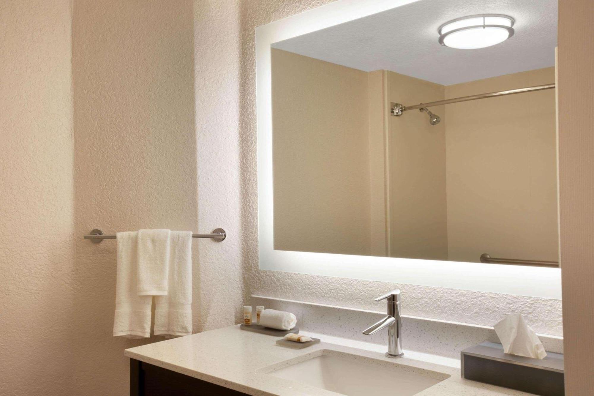 La Quinta By Wyndham Miami Airport West Hotel 3*