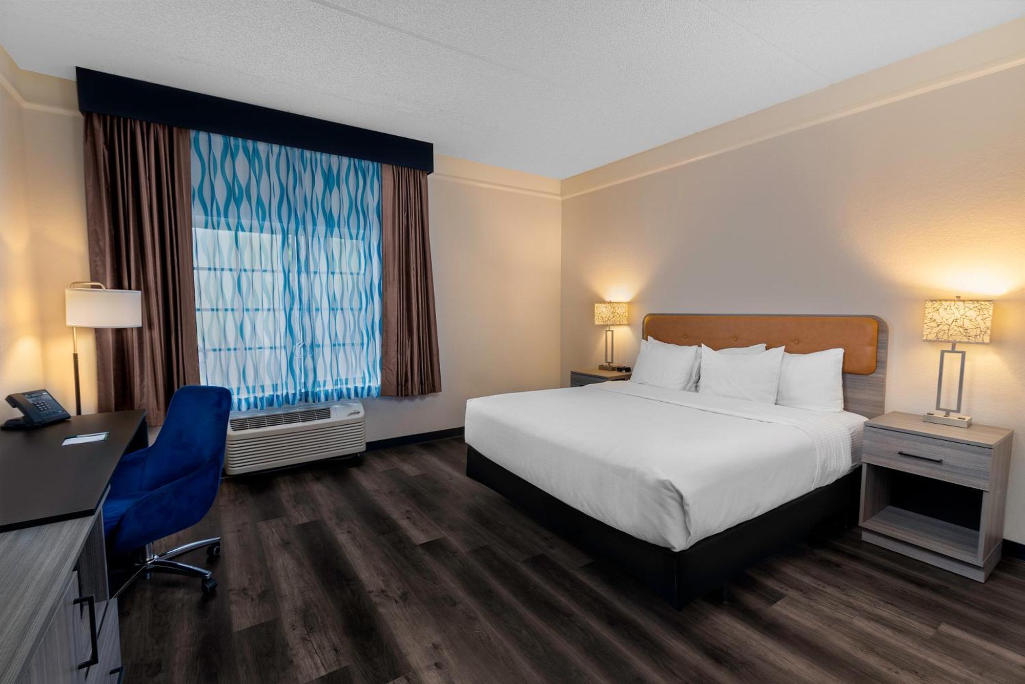 Hotel La Quinta By Wyndham Miami Airport West 3*