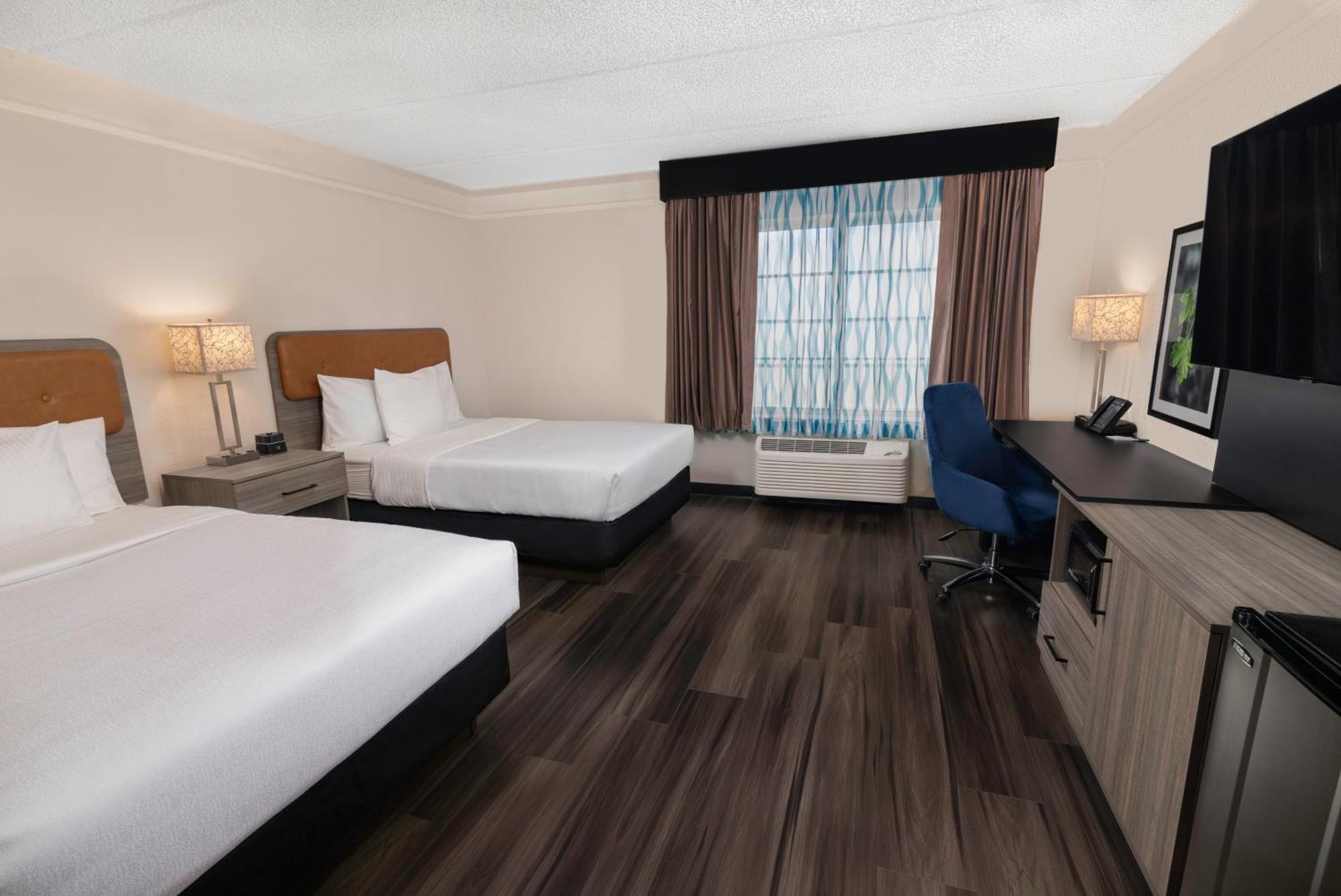 La Quinta By Wyndham Miami Airport West Hotel 3*
