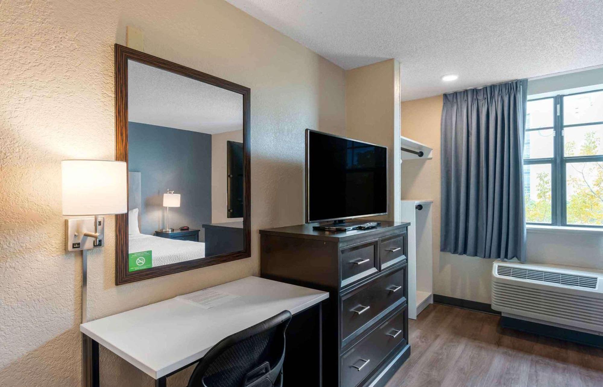 Hotel Extended America Premier - Miami - Airport - Doral - 87th Avenue South Sweetwater