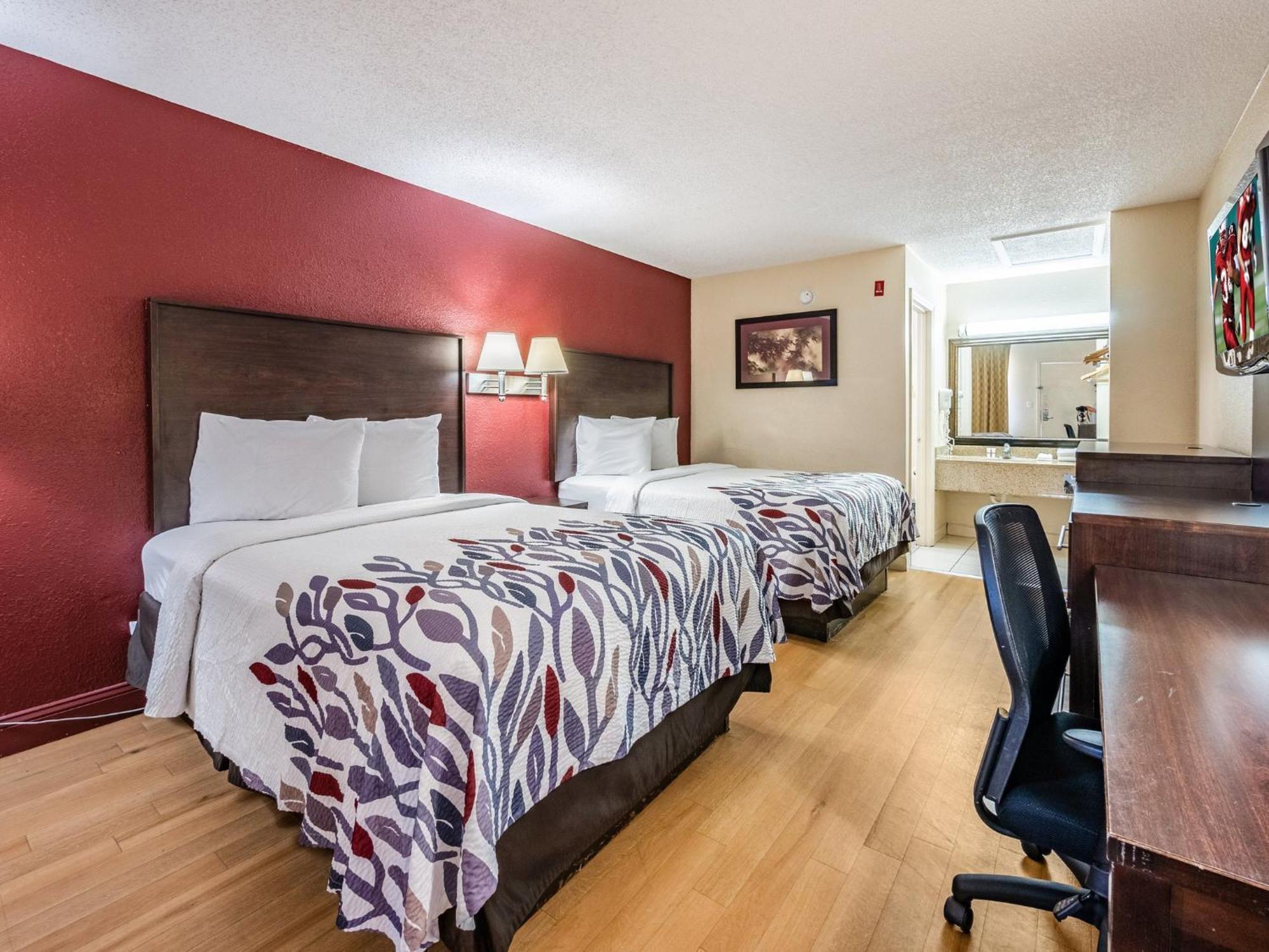Red Roof South - Florida Mall Motel 2*