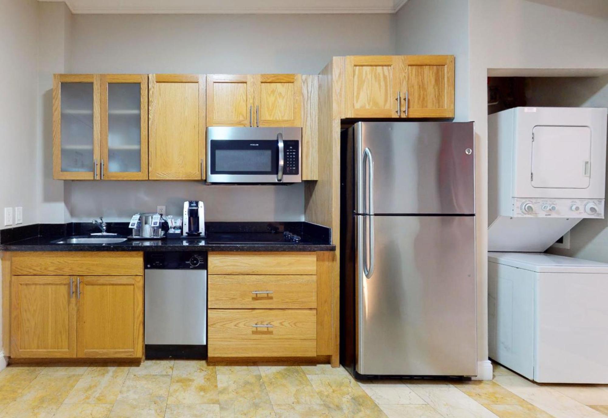 Nuvo - Miami Doral Hotel 4*