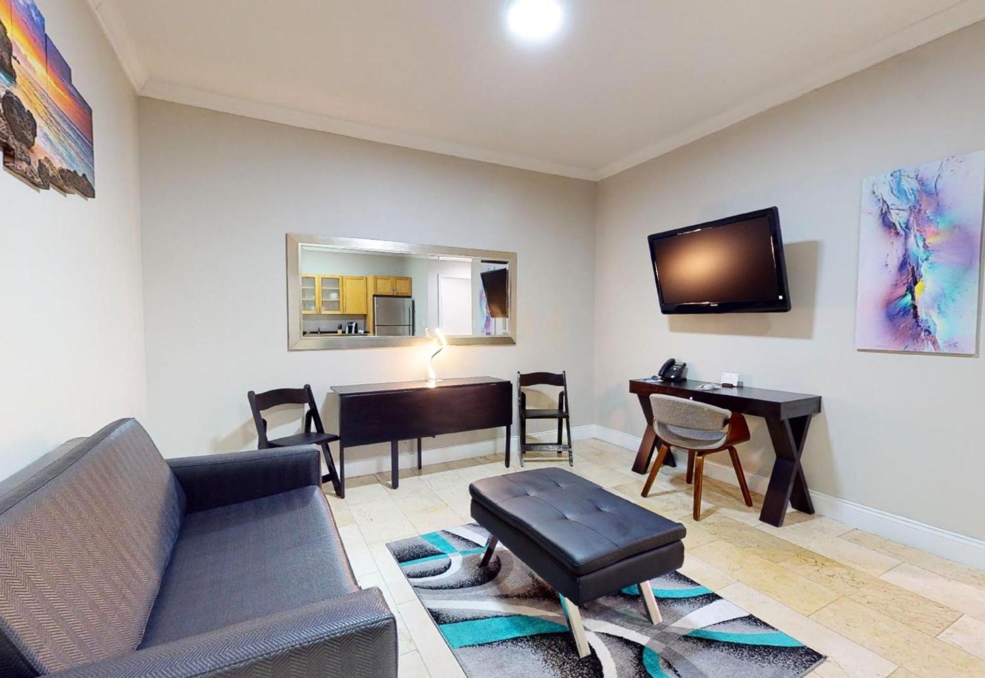 Nuvo - Miami Doral 4*