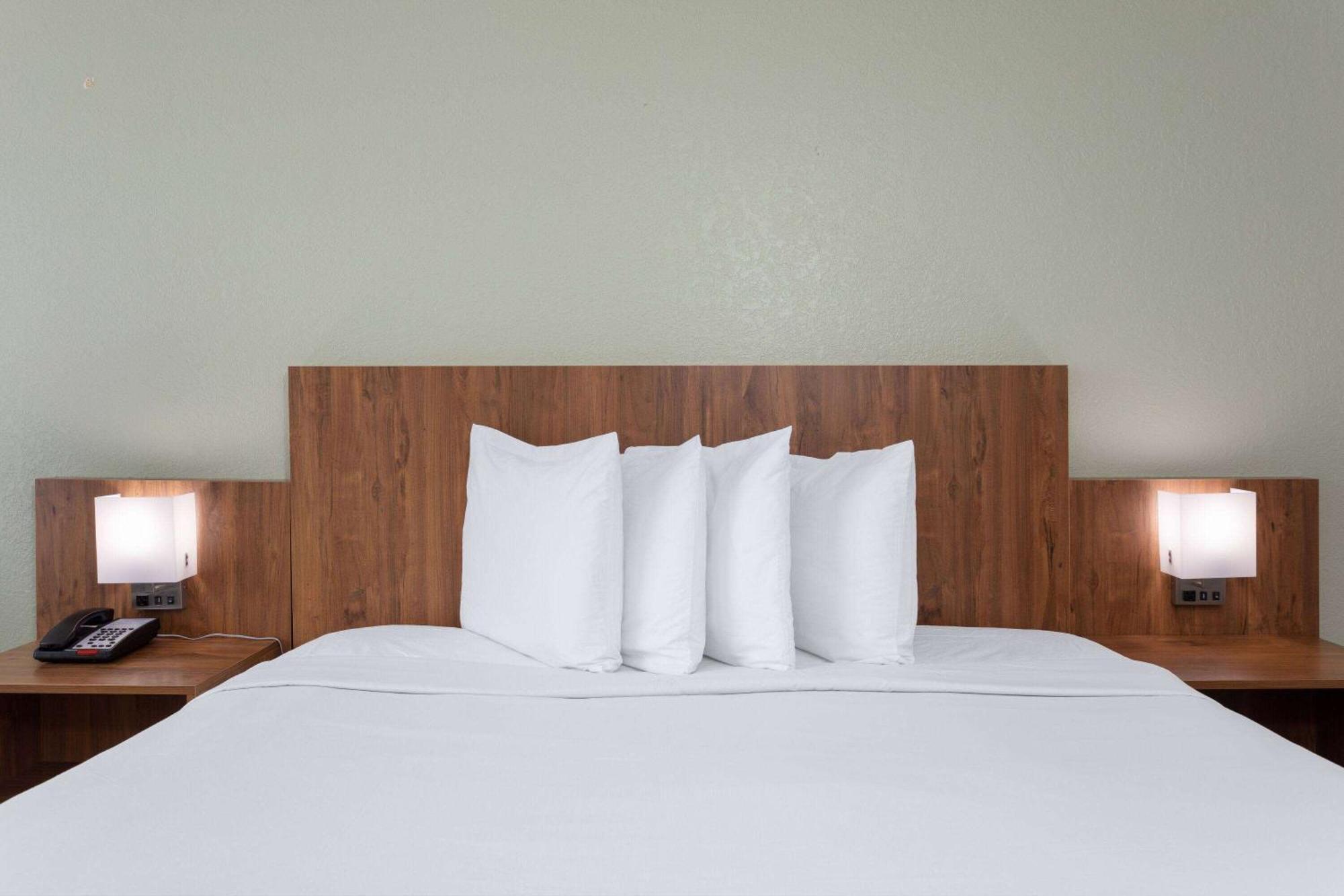Hotel Ramada By Wyndham Near I-4 Altamonte Springs