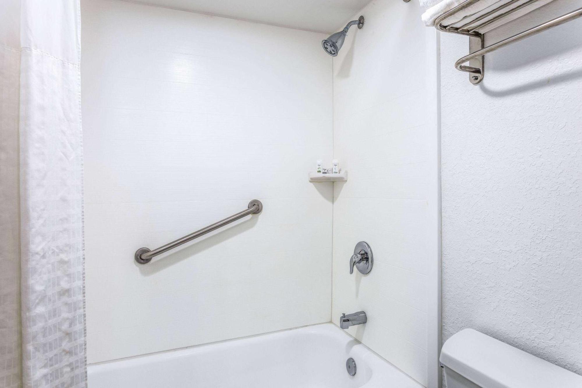 Ramada By Wyndham Near I-4 Hotel Altamonte Springs