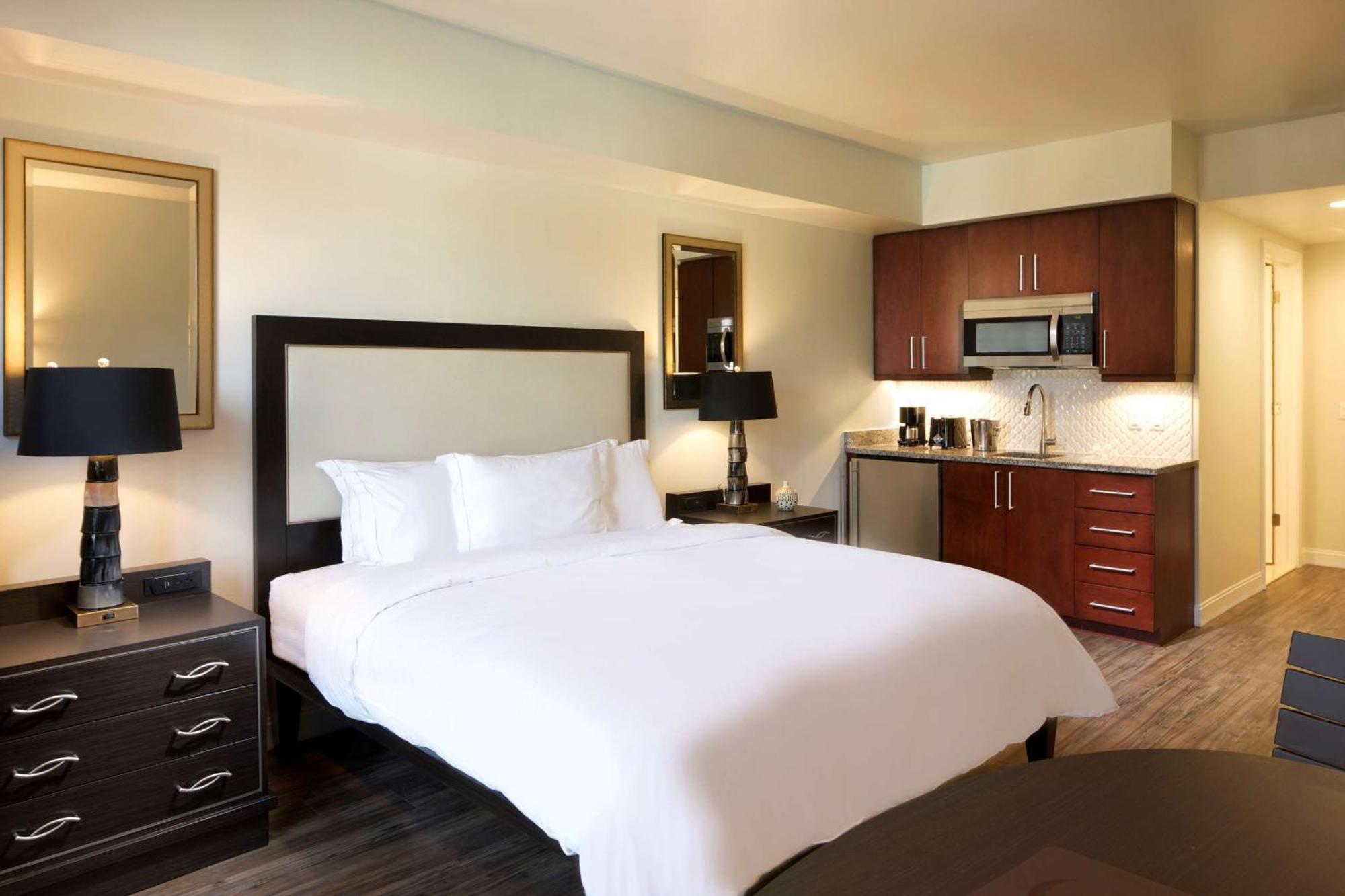Hilton Grand Vacations Club Palmeras Orlando Resort 3*
