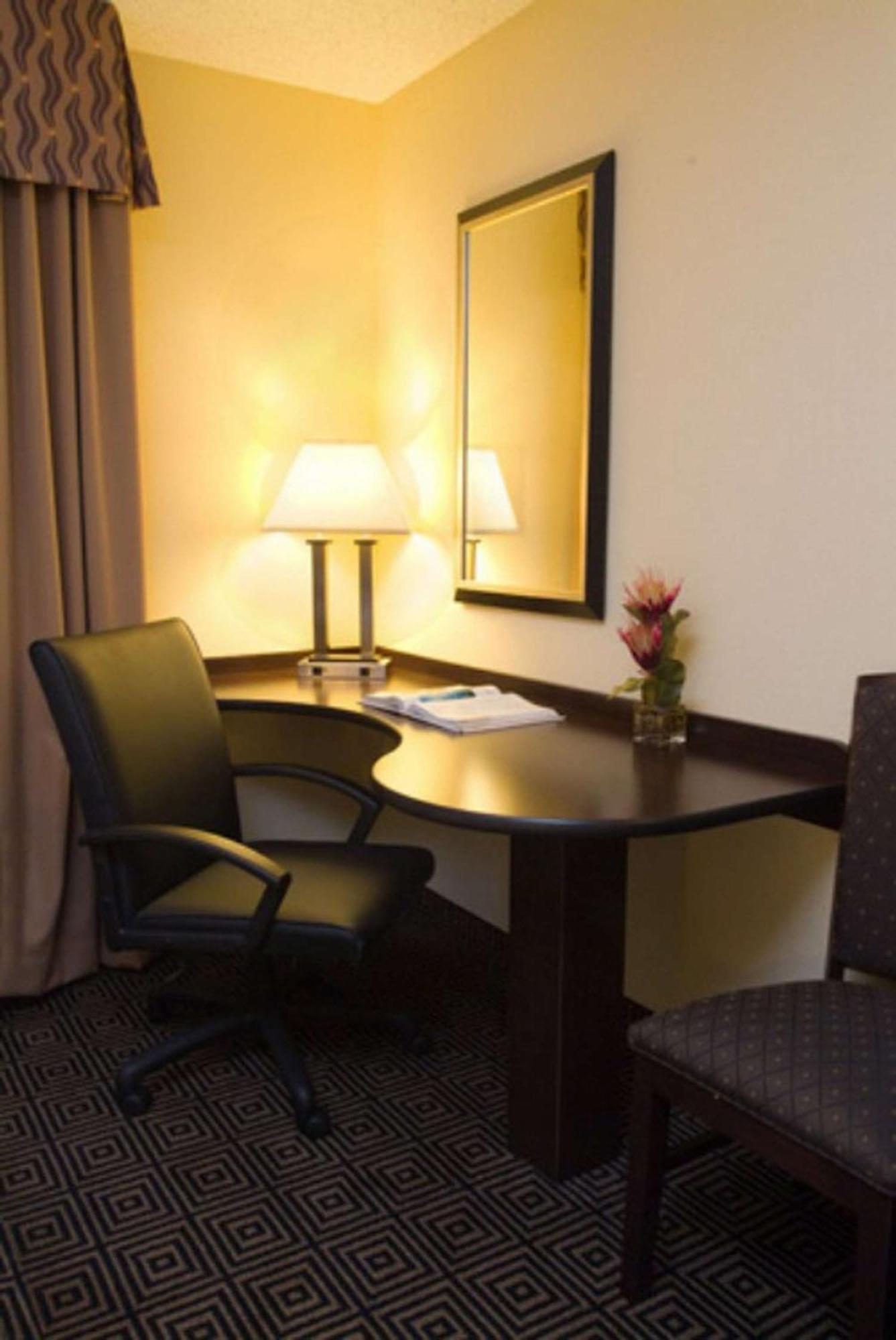 Hampton & Orlando-john Young Parkway/south Park Hotel 3*