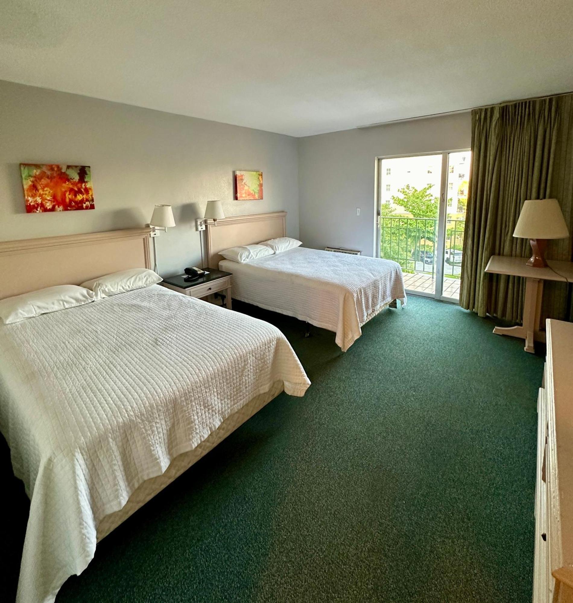 Chateaubleau Hotel 2*