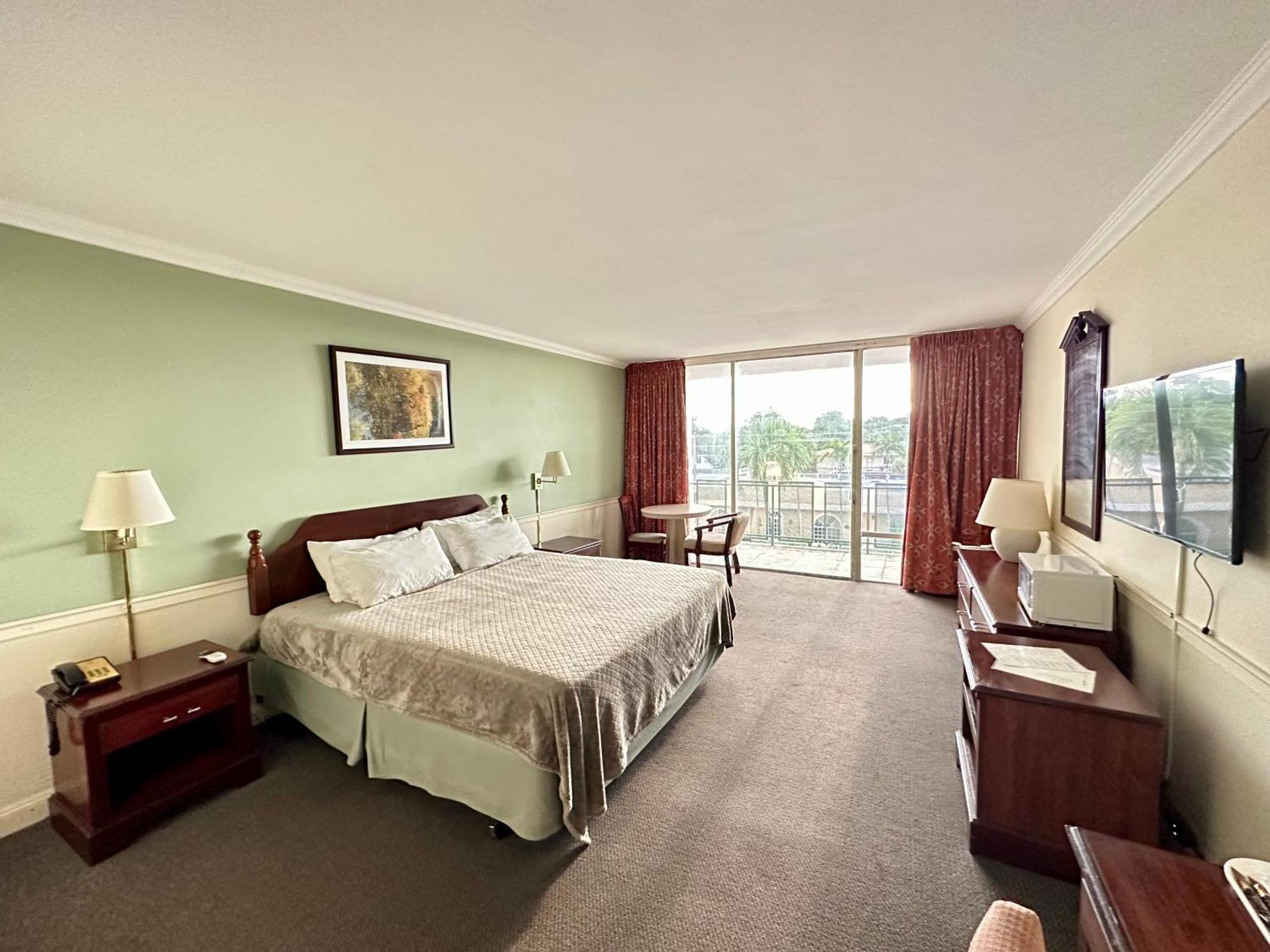 Hotel Chateaubleau Coral Gables