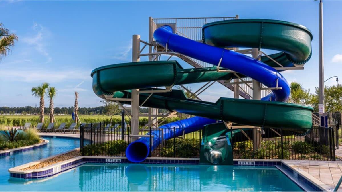 Amazing 8br W Theme Rms Game Theater Holiday home Kissimmee