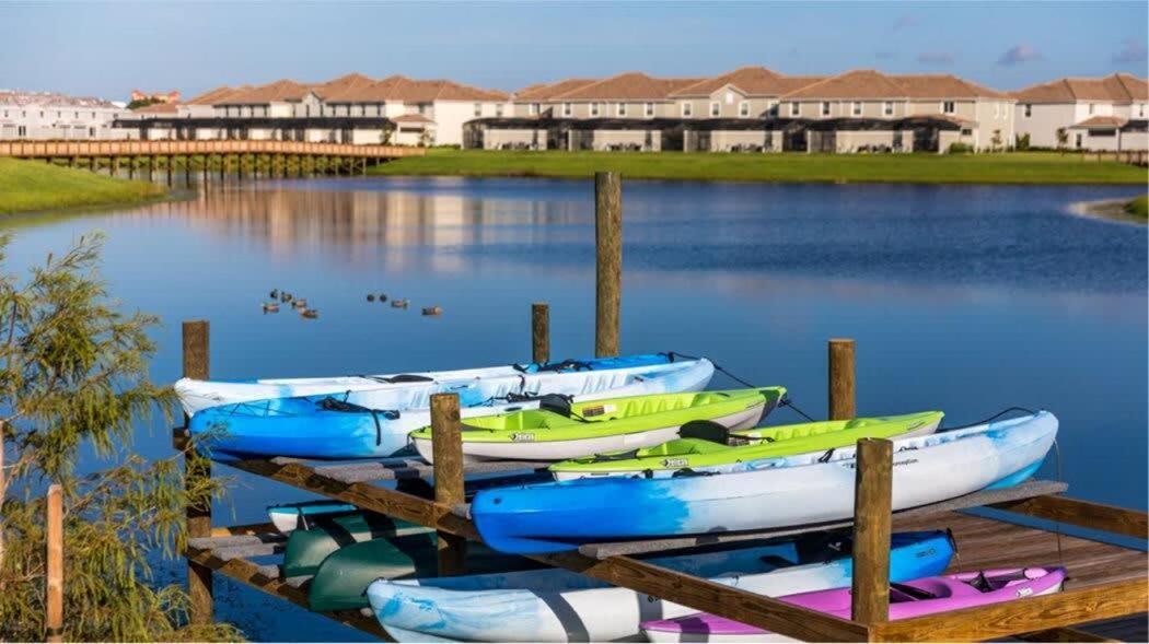 Amazing 8br W Theme Rms Game Theater Holiday home Kissimmee