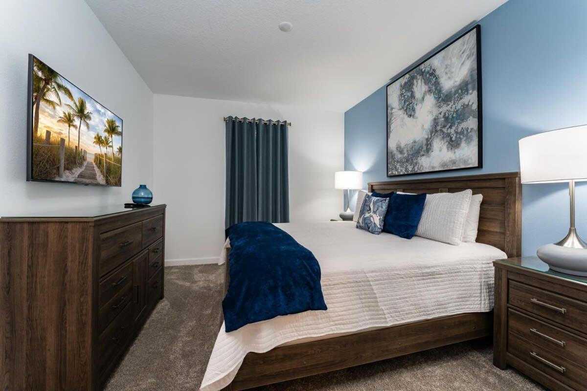 Amazing 8br W Theme Rms Game Theater Holiday home