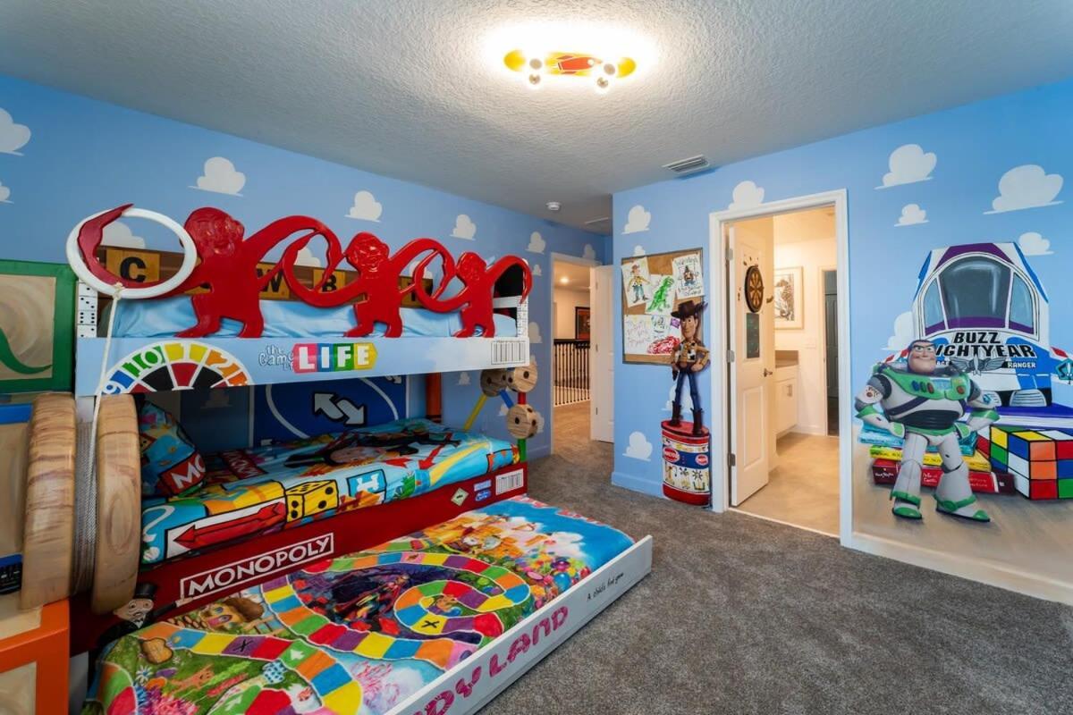 Amazing 8br W Theme Rms Game Theater * Kissimmee