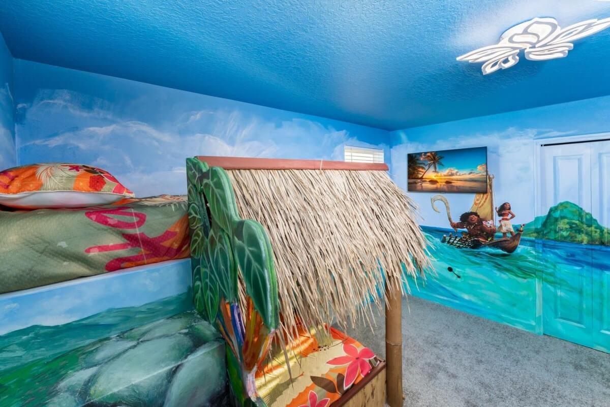 Amazing 8br W Theme Rms Game Theater Holiday home *