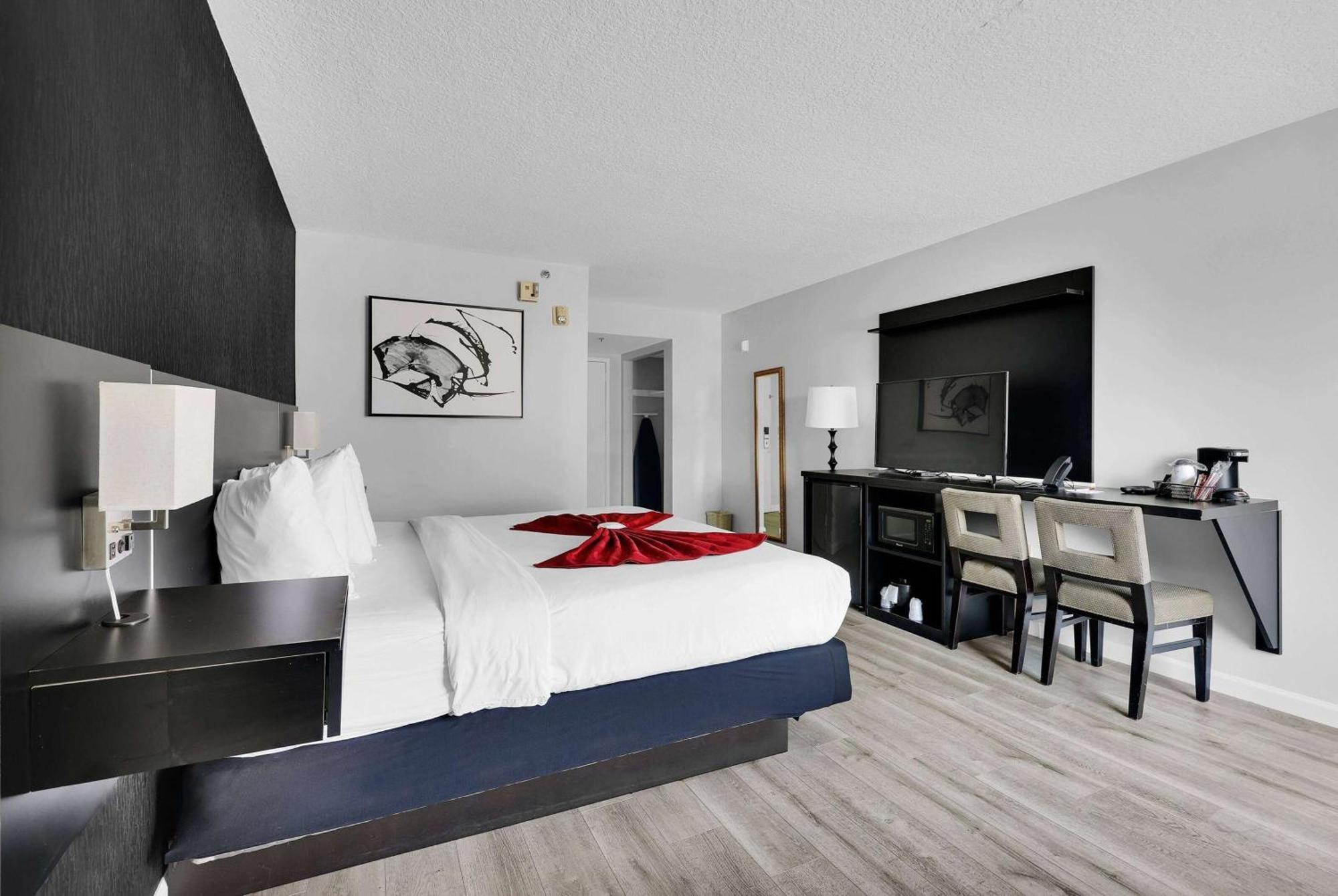 Ramada By Wyndham I-95 By Butler Blvd