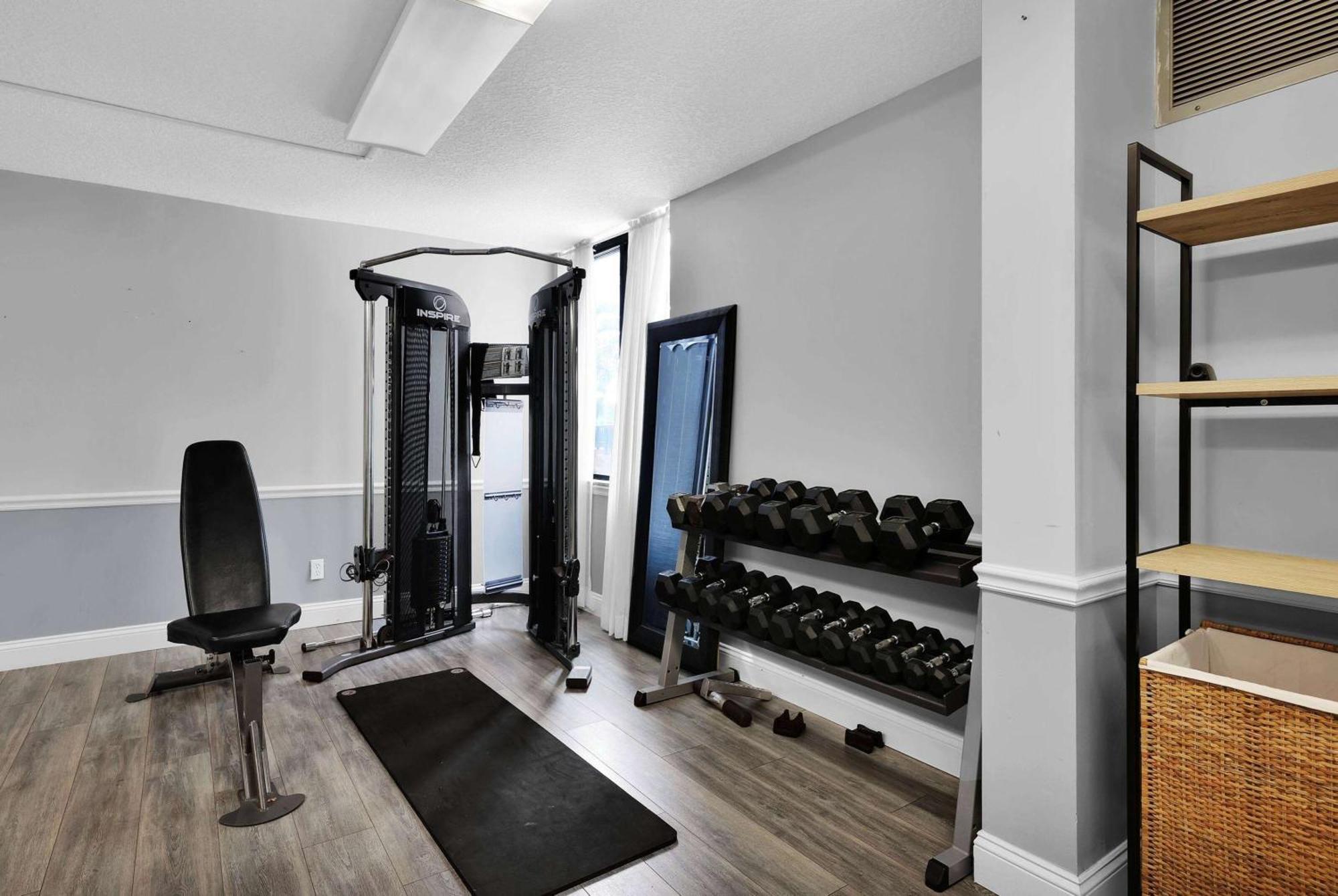 Ramada By Wyndham I-95 By Butler Blvd Hotel