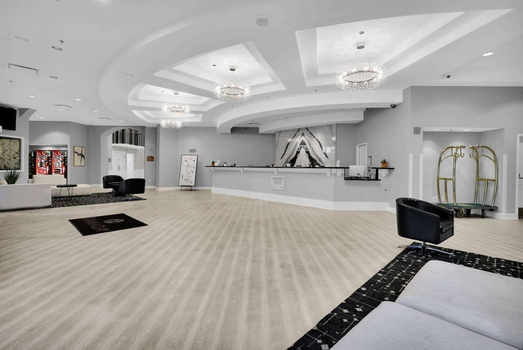 Hotel Ramada By Wyndham I-95 By Butler Blvd Jacksonville