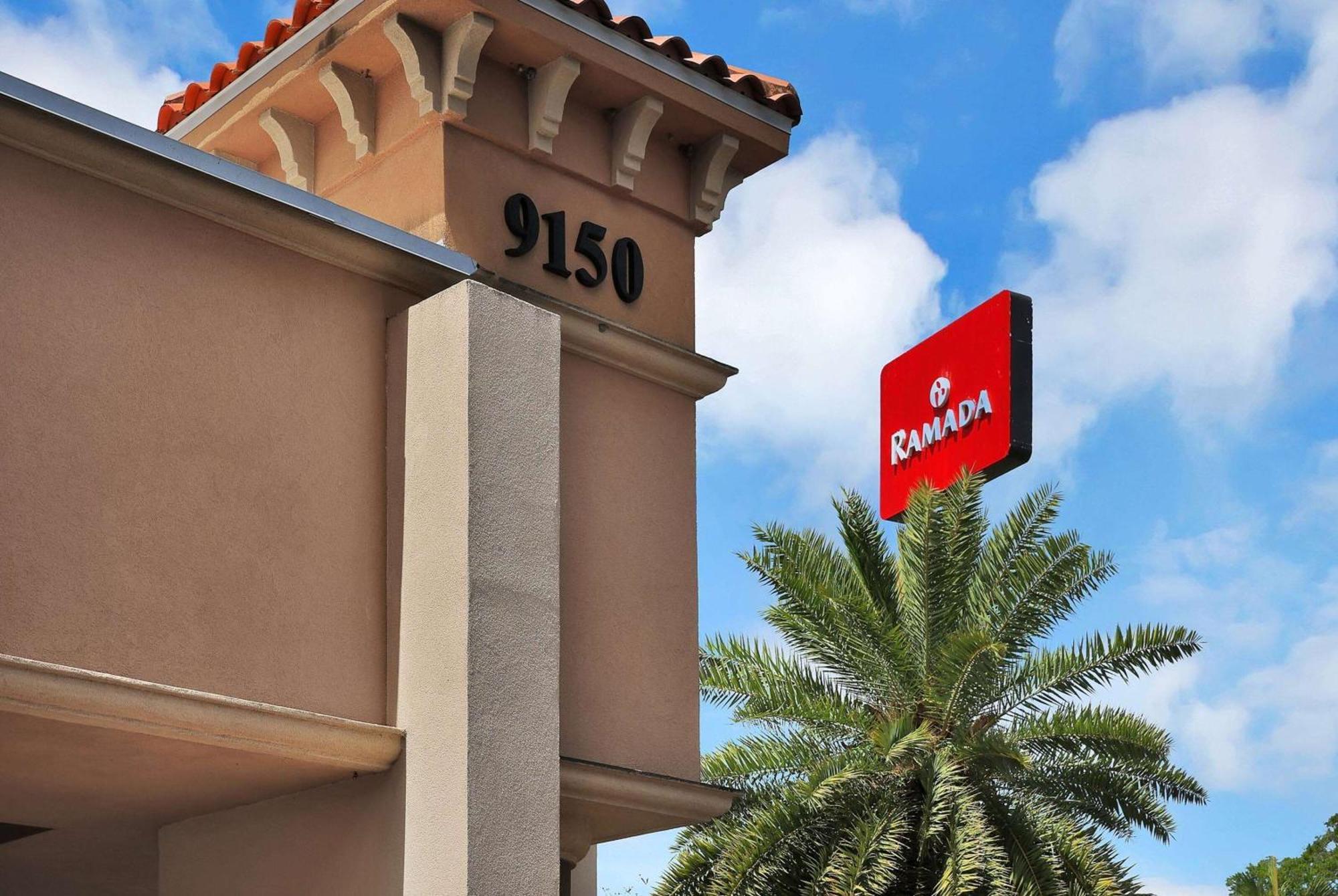 Hotel Ramada By Wyndham I-95 By Butler Blvd 3*
