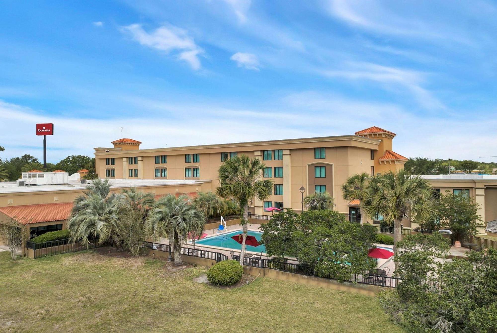 Ramada By Wyndham I-95 By Butler Blvd Hotel