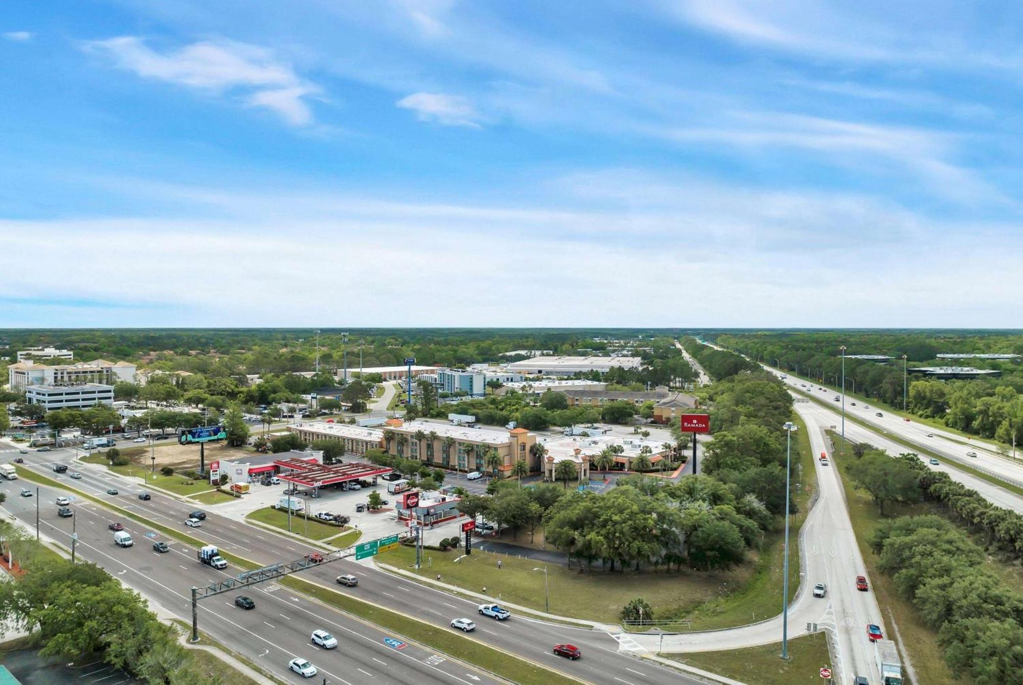 Hotel Ramada By Wyndham I-95 By Butler Blvd 3*